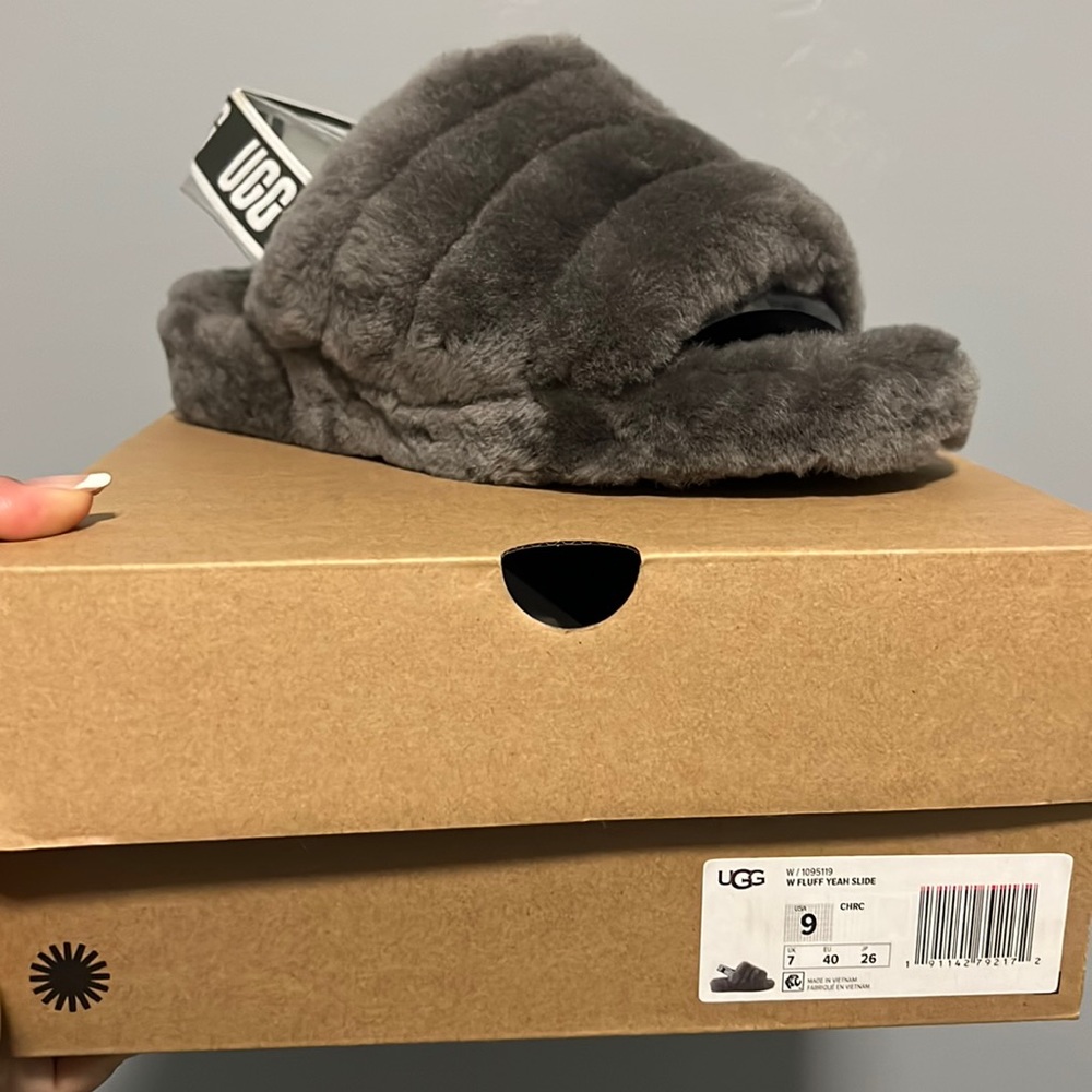 Ugh Fluff Yeah Slide *Sold*